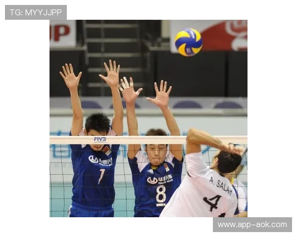 波兰男排超级联赛卢布林客场作战，凭借稳健接发球和有效拦网反击取胜